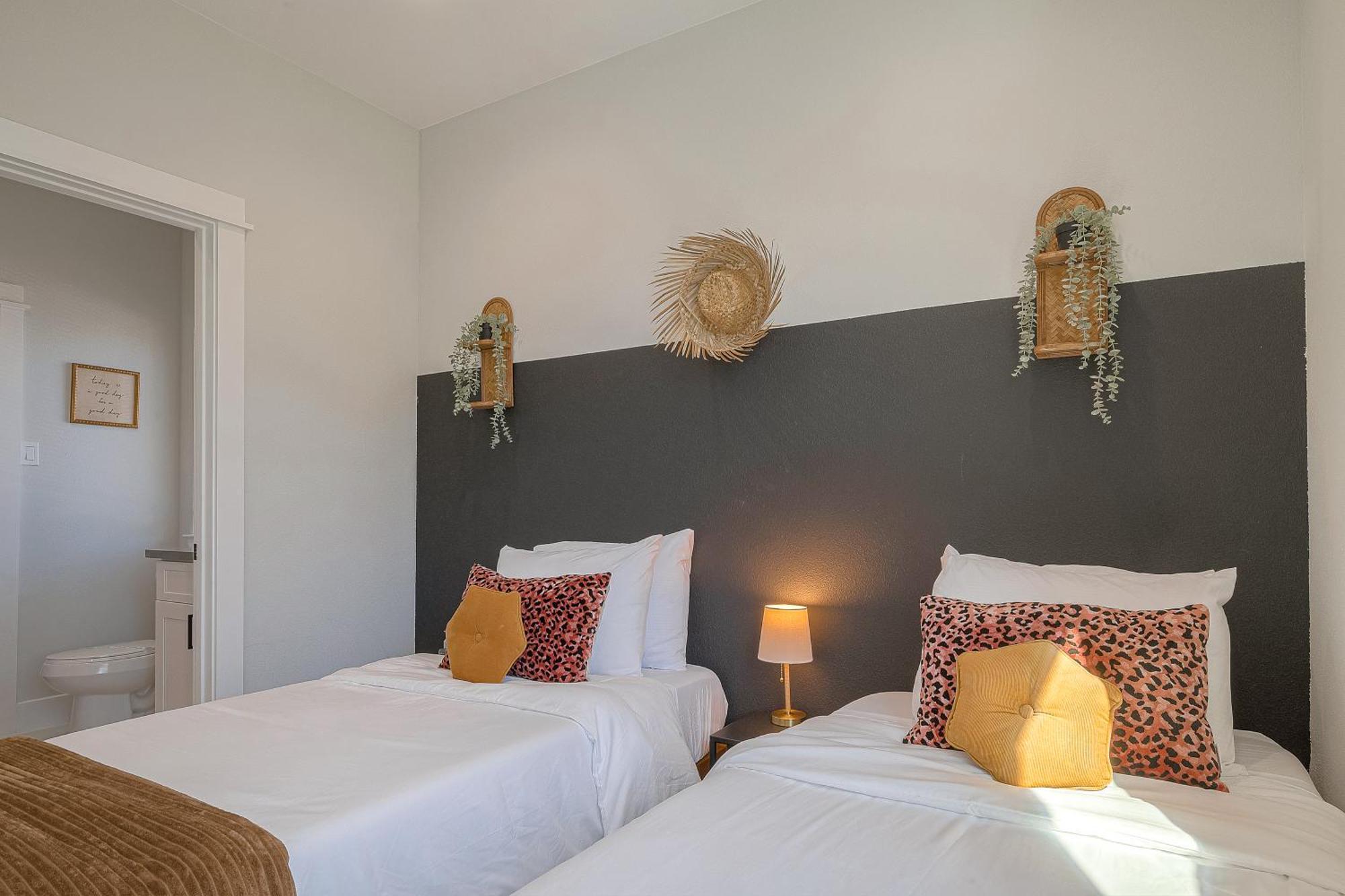 Boho Chic Downtown Retreat Villa Houston Exterior photo